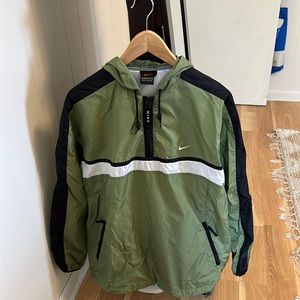 Authentic Nike running parka with hoodie